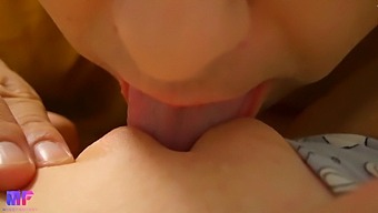Oral Sex With The Favorite Stepsister